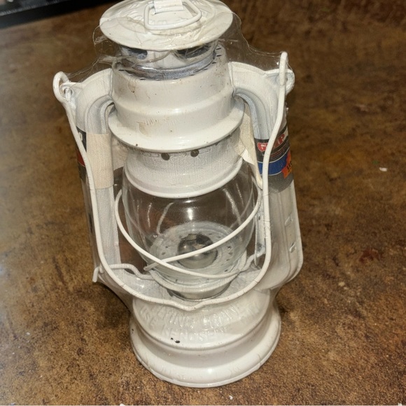 Hurricane Lantern Flying Crane white Metal Kerosene Fueled Camping Light - Picture 5 of 10